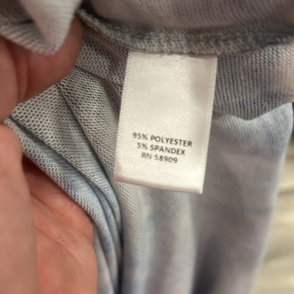 EUC! Cowl neck top - Picture 6 of 6